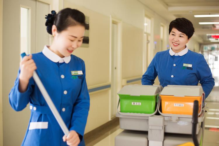 公司是一家致力于為企事業(yè)單位提供一體化后勤保障服務(wù)的物業(yè)管理企業(yè)